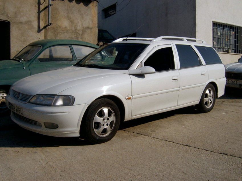 VECTRA 2.0 DTI CARAVAN